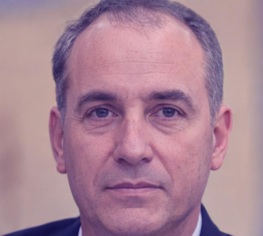 Experte erläutert Lernmethodik und Kursstruktur